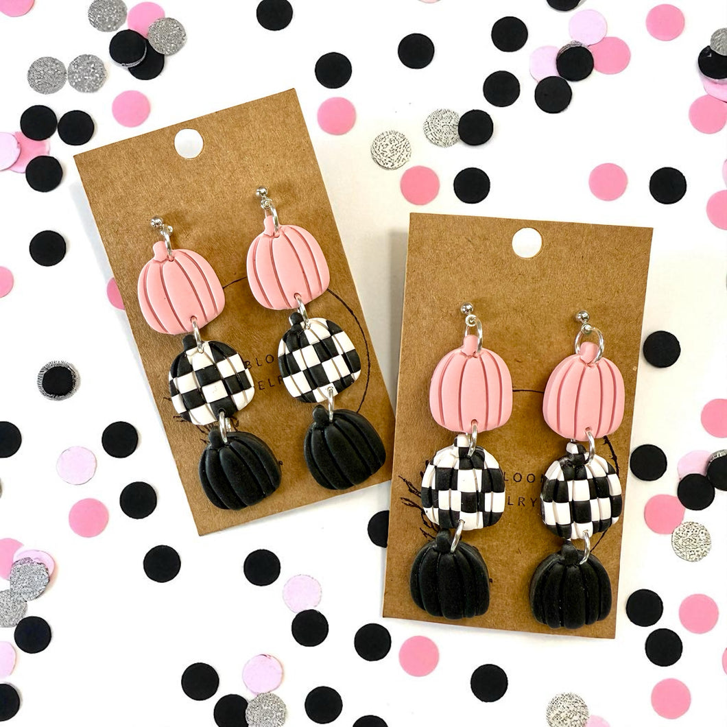 Checkered Pumpkin Stack